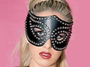 Черная кожаная карнавальная маска кошки