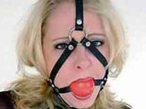 Черный кожаный намордник с шаром-кляпом