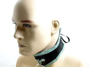 Черный ошейник с кружевной оборкой